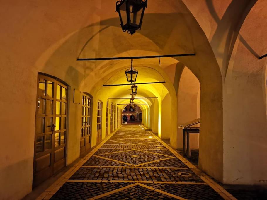 Charming Studio Ideal For Getaways Or Workations In Sibiu'S Medieval City Center Екстериор снимка