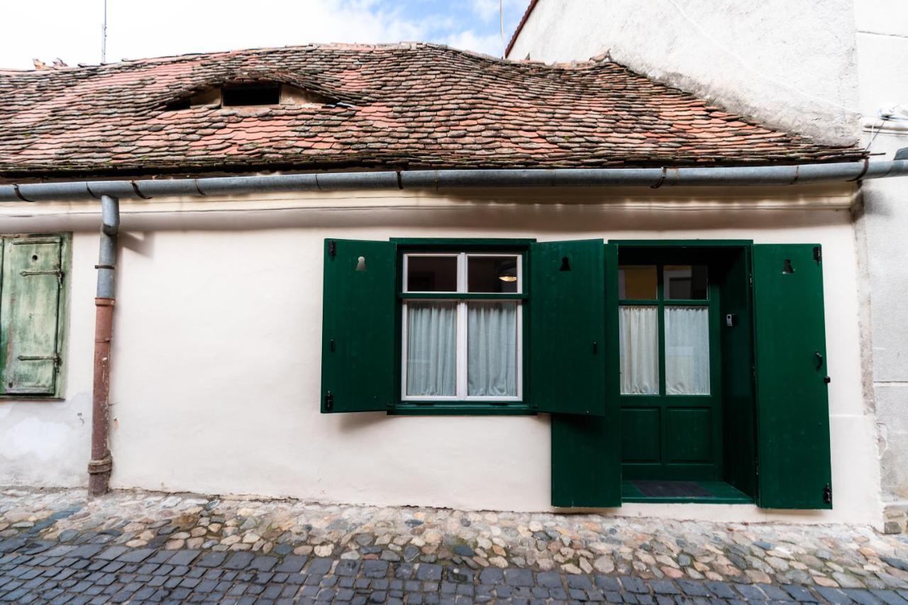 Charming Studio Ideal For Getaways Or Workations In Sibiu'S Medieval City Center Екстериор снимка